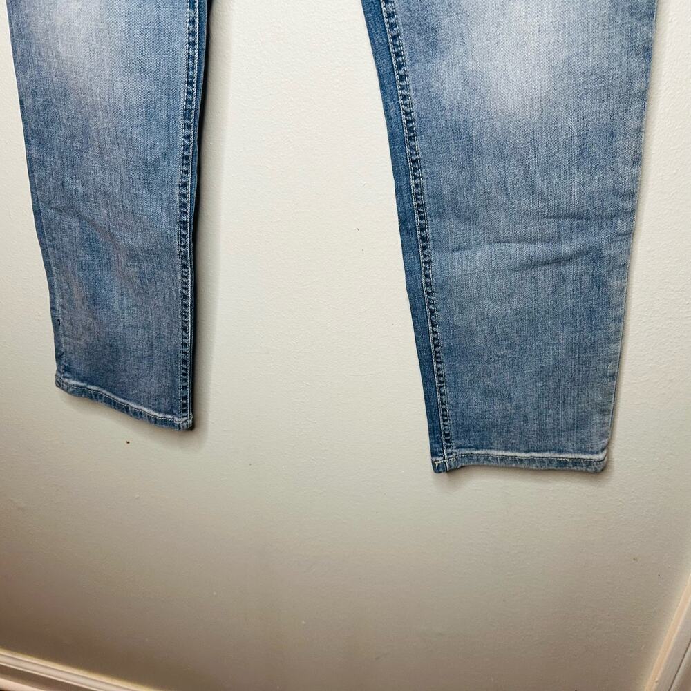 Vintage American Blues Women’s Light Wash Distressed Denim Straight Jeans Size 6 - Picture 11 of 12